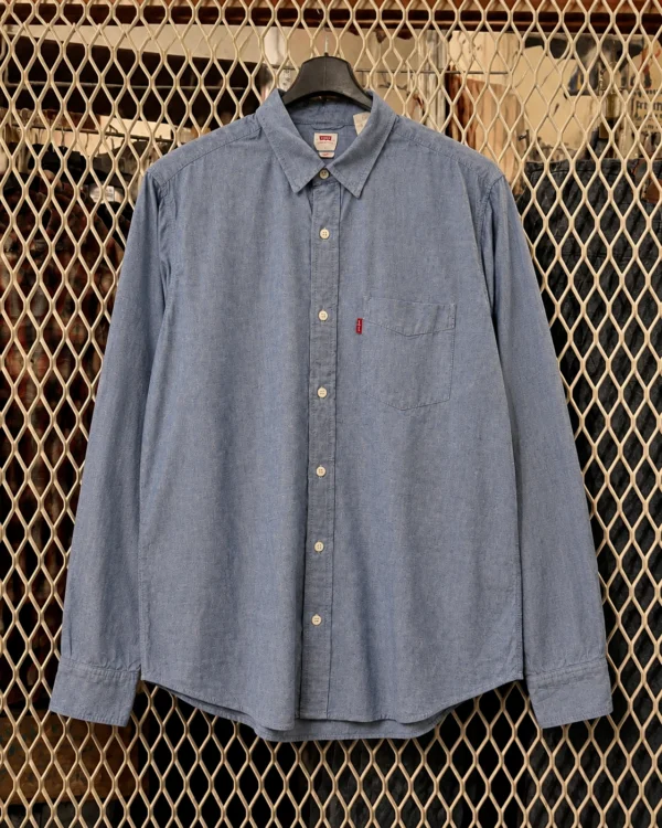 S__58974217_0 Levi’s Blue Textured Shirt 藍色暗紋休閒襯衫 L