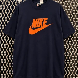 NIKE  1970年 橘勾復刻版